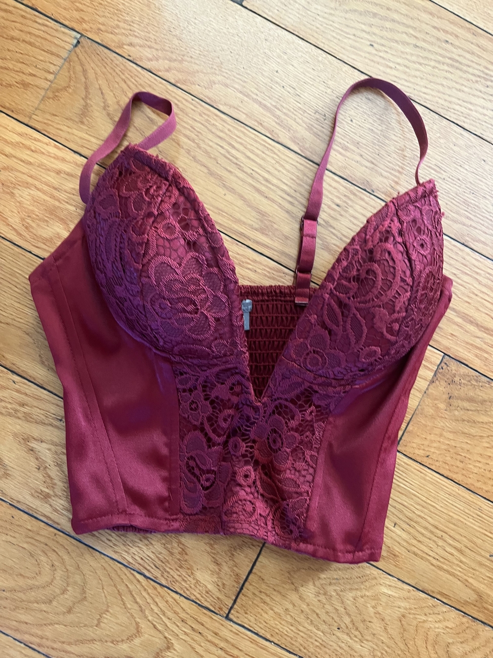 Women’s Lace Bustier Crop Top - Burgundy